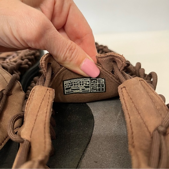 Keen Men’s UNEEK Brown Sandals main image 4